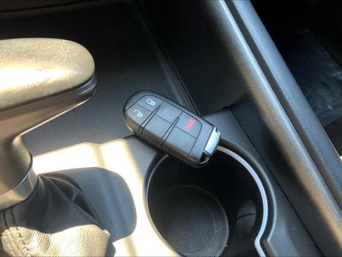 Used 2023 Dodge Durango SXT Launch Edition image 28