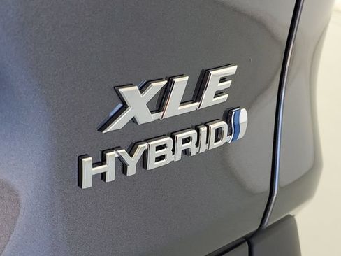Used 2024 Toyota RAV4 XLE Premium AWD/4WD image 10