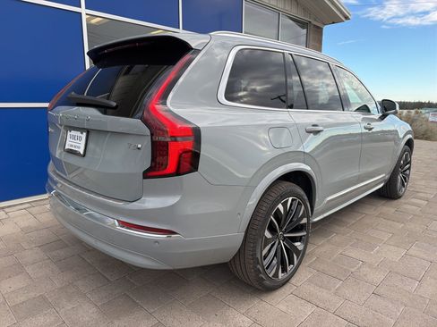 New 2026 Volvo XC90 T8 Plus w/ Protection Package Premier AWD/4WD image 7