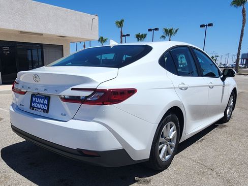 Used 2025 Toyota Camry LE FWD image 5