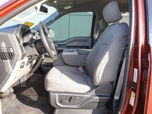 Used 2017 Ford F150 XLT w/ Equipment Group 302A Luxury image 7