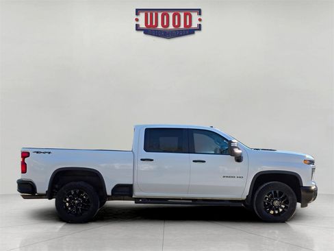 Used 2025 Chevrolet Silverado 2500 Custom w/ Custom Value Package image 2