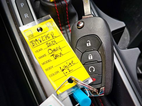 Certified 2024 Chevrolet Trax RS w/ Driver Confidence Package image 31