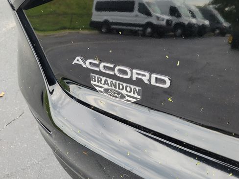 Used 2024 Honda Accord Touring image 10