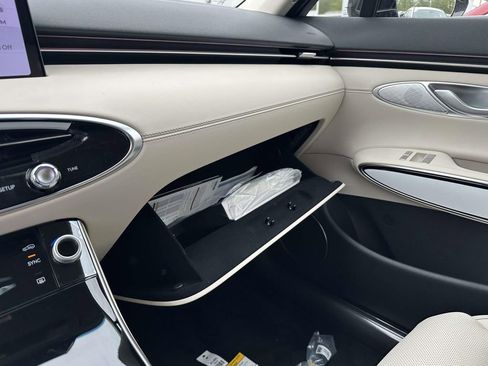 New 2026 Genesis GV70 2.5T AWD/4WD image 17