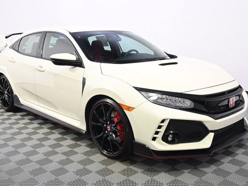 Used 2019 Honda Civic Type R image 8