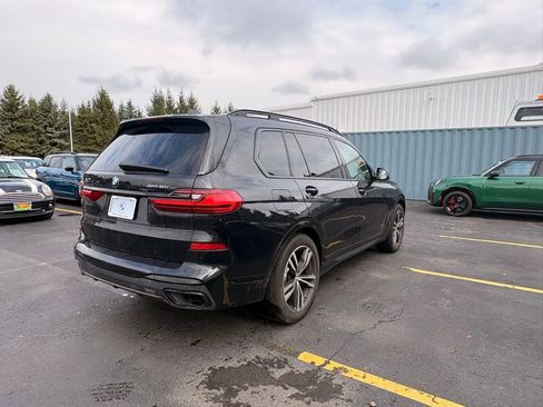 Used 2022 BMW X7 xDrive40i w/ M Sport Package AWD/4WD image 4