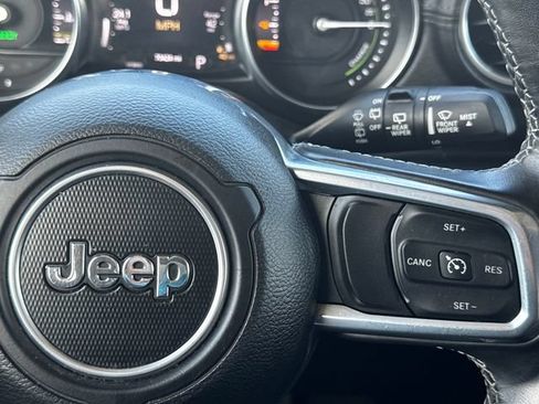 Used 2023 Jeep Wrangler Unlimited Sahara w/ Cold Weather Group AWD/4WD image 25