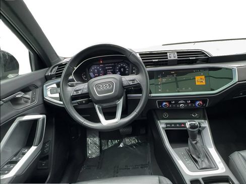 Used 2023 Audi Q3 2.0T Premium w/ Convenience Package AWD/4WD image 37