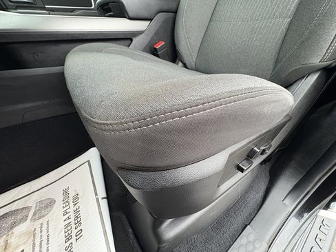 Used 2024 RAM 3500 Big Horn w/ Sport Appearance Package image 36