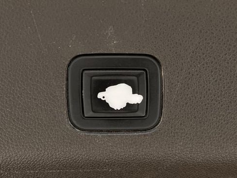 Used 2021 Cadillac Escalade ESV Premium Luxury w/ Driver Assist Tech Package image 35