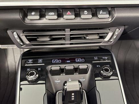 Certified 2025 Porsche 911 Turbo S AWD/4WD image 25