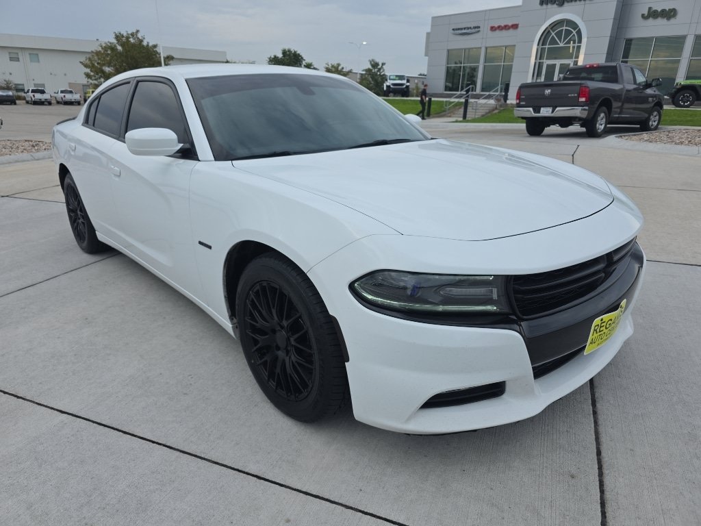 Used 2017 Dodge Charger R/T RWD image 3
