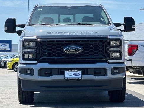 New 2026 Ford F250 Lariat w/ Black Appearance Package AWD/4WD image 8