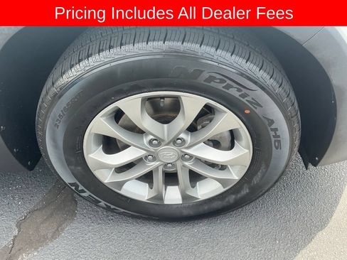 Used 2020 Hyundai Santa Fe SE FWD image 22