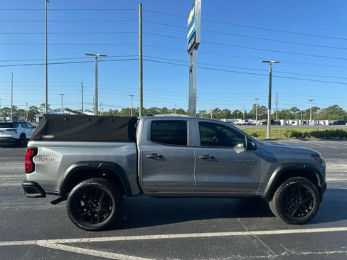 Used 2024 Chevrolet Colorado Trail Boss w/ Technology Package AWD/4WD image 6