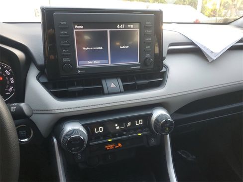 Used 2022 Toyota RAV4 XLE image 26