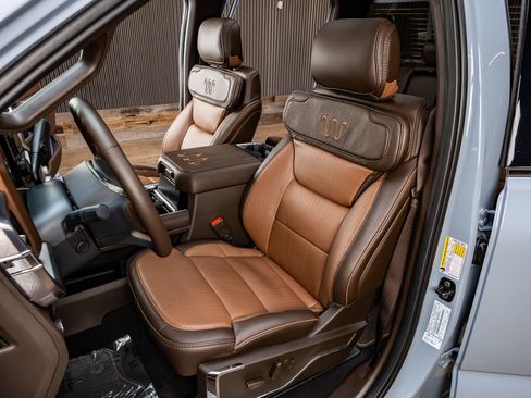 Used 2026 Ford F250 King Ranch w/ Chrome Package image 30