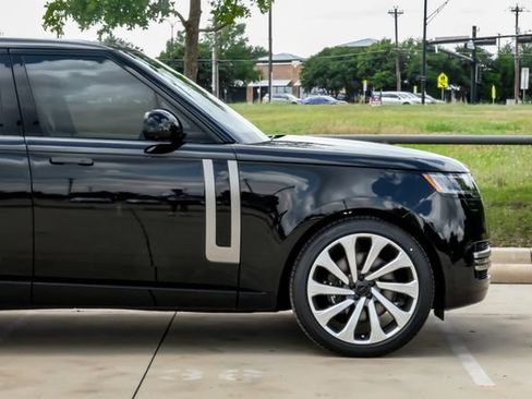 New 2026 Land Rover Range Rover Long Wheelbase Autobiography AWD/4WD image 11