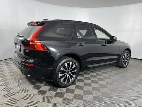 Used 2025 Volvo XC60 B5 Plus image 5