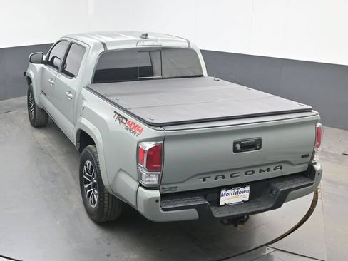 Used 2022 Toyota Tacoma TRD Sport w/ Technology Package AWD/4WD image 37