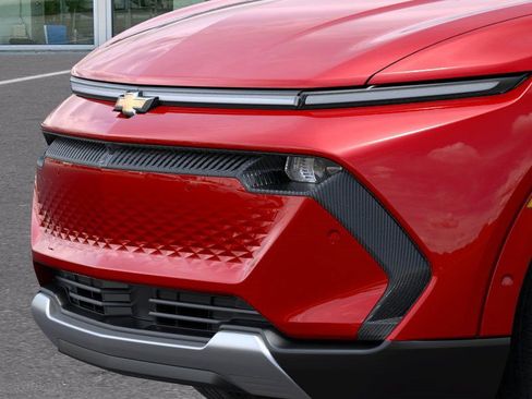 New 2025 Chevrolet Equinox EV LT image 13