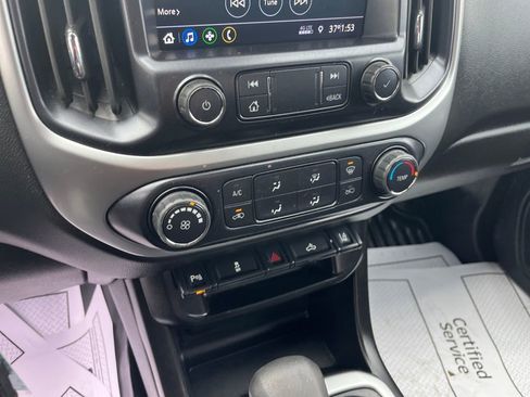 Used 2022 Chevrolet Colorado LT w/ Fleet Safety Package image 15