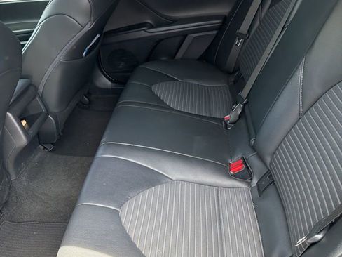 Used 2023 Toyota Camry SE FWD image 3