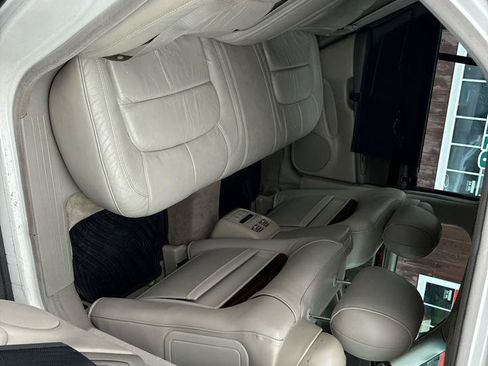 Used 2000 Cadillac De Ville DHS w/ Safety/Security Pkg FWD image 13