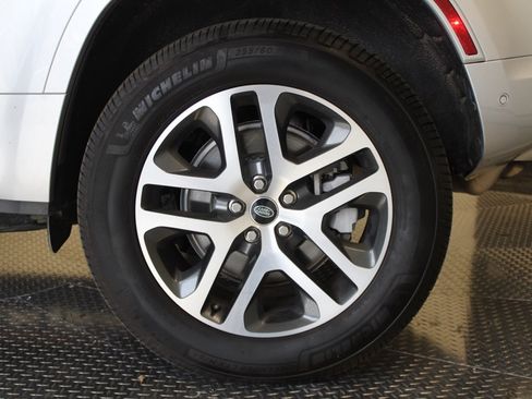 Used 2022 Land Rover Defender 110 XS Edition image 13