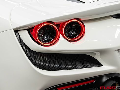 Used 2022 Ferrari F8 Tributo RWD image 23