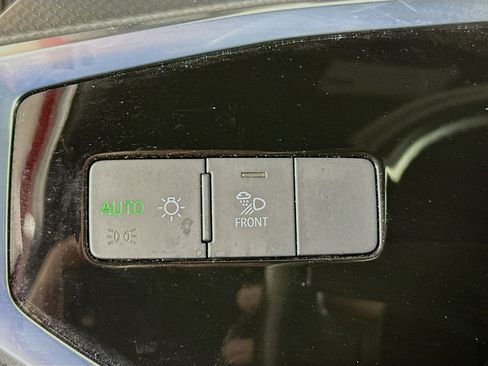 Used 2024 Audi Q3 2.0T Premium image 16