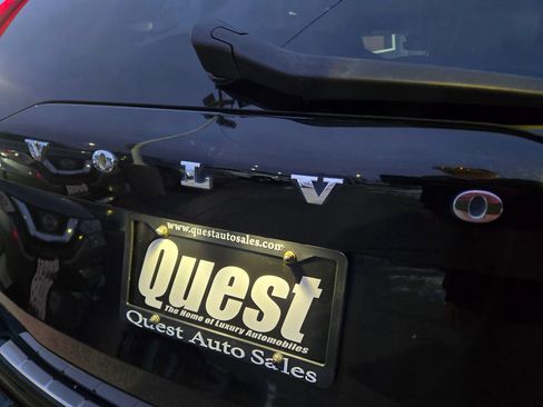 Used 2018 Volvo XC90 T6 Momentum w/ Convenience Package image 26