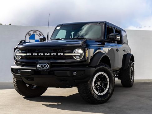 Used 2022 Ford Bronco Outer Banks w/ Sasquatch Package image 14