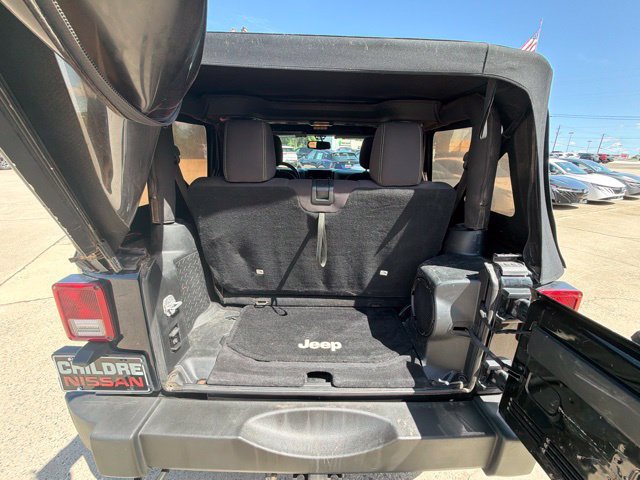 Used 2014 Jeep Wrangler Rubicon w/ Power Convenience Group AWD/4WD image 13