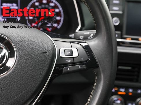 Used 2021 Volkswagen Jetta SE w/ SE Cold Weather Package image 16