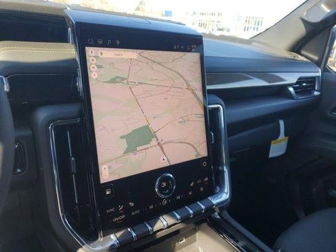 New 2026 GMC Yukon XL Elevation image 25