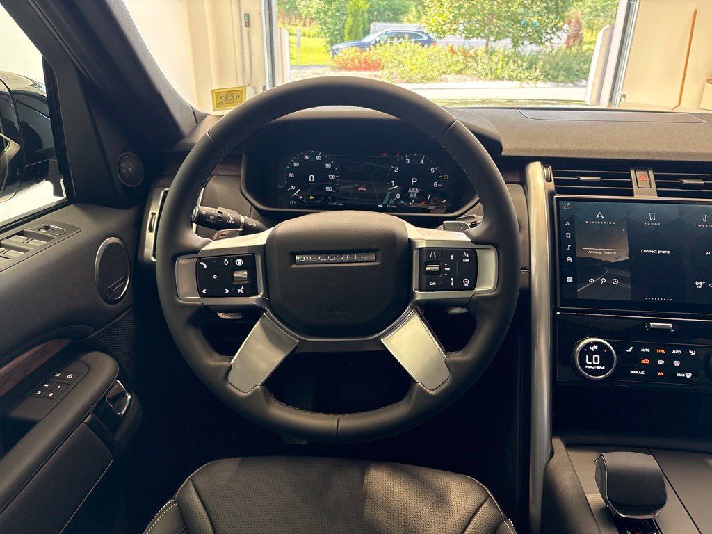 New 2026 Land Rover Discovery S AWD/4WD image 29