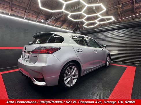 Used 2014 Lexus CT 200h FWD image 3