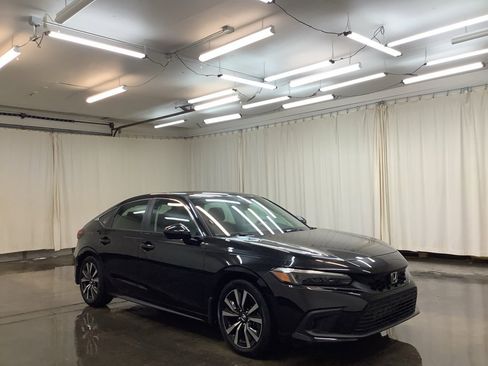 Used 2024 Honda Civic EX-L image 4