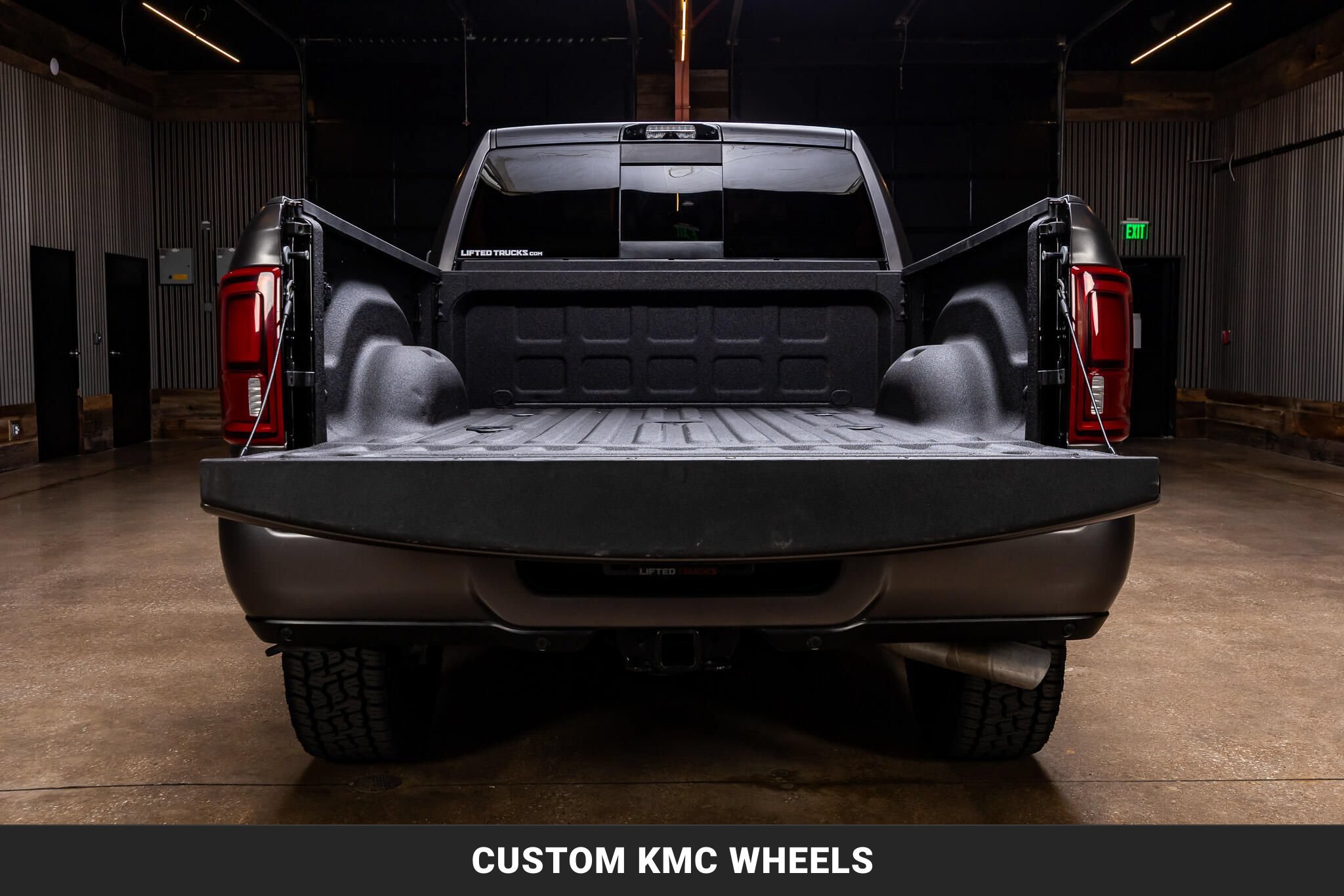 Used 2025 RAM 2500 Laramie w/ Night Edition AWD/4WD image 8