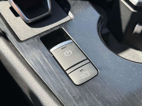 Used 2022 Nissan Rogue S image 30