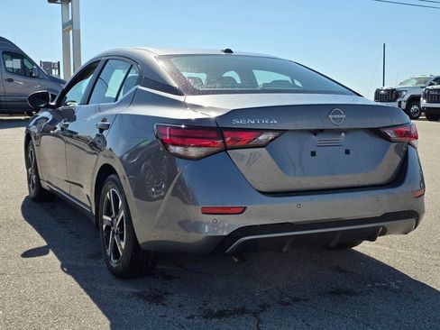 Used 2025 Nissan Sentra SV image 5