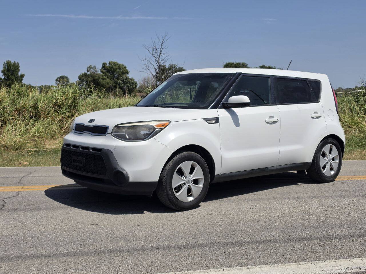 Used 2014 Kia Soul FWD image 2