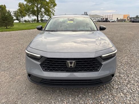 Used 2025 Honda Accord SE image 2