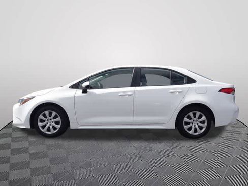 Used 2024 Toyota Corolla LE FWD image 2
