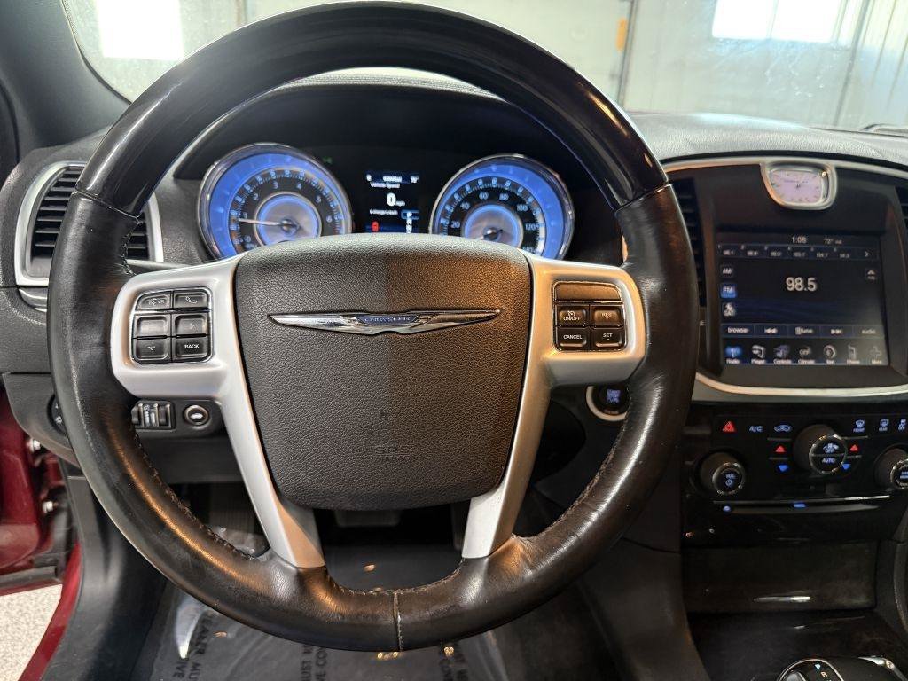 Used 2014 Chrysler 300 C AWD/4WD image 16