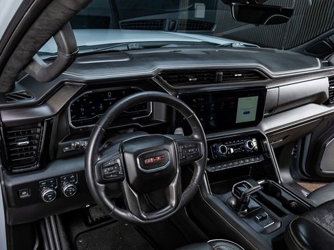 Used 2024 GMC Sierra 1500 AT4X AWD/4WD image 18