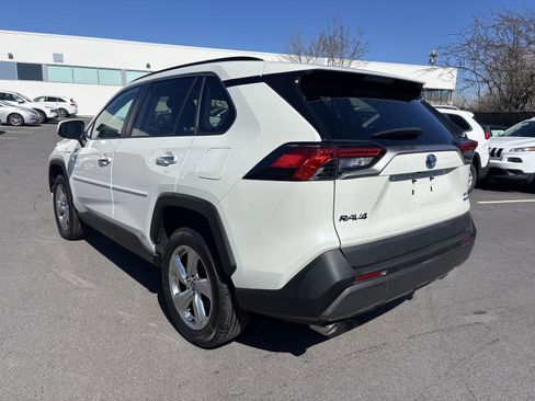 Used 2021 Toyota RAV4 Limited image 3