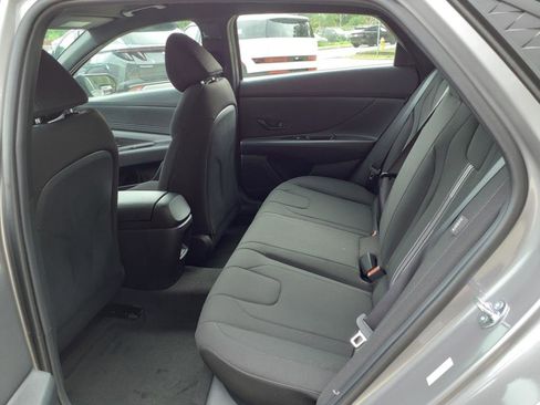 New 2025 Hyundai Elantra Sport image 11